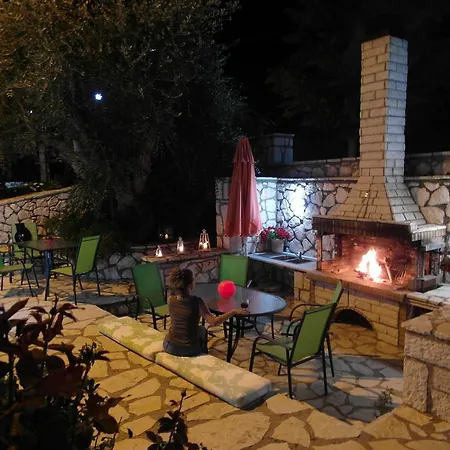 فيلة Ionian Áyios Nikítas